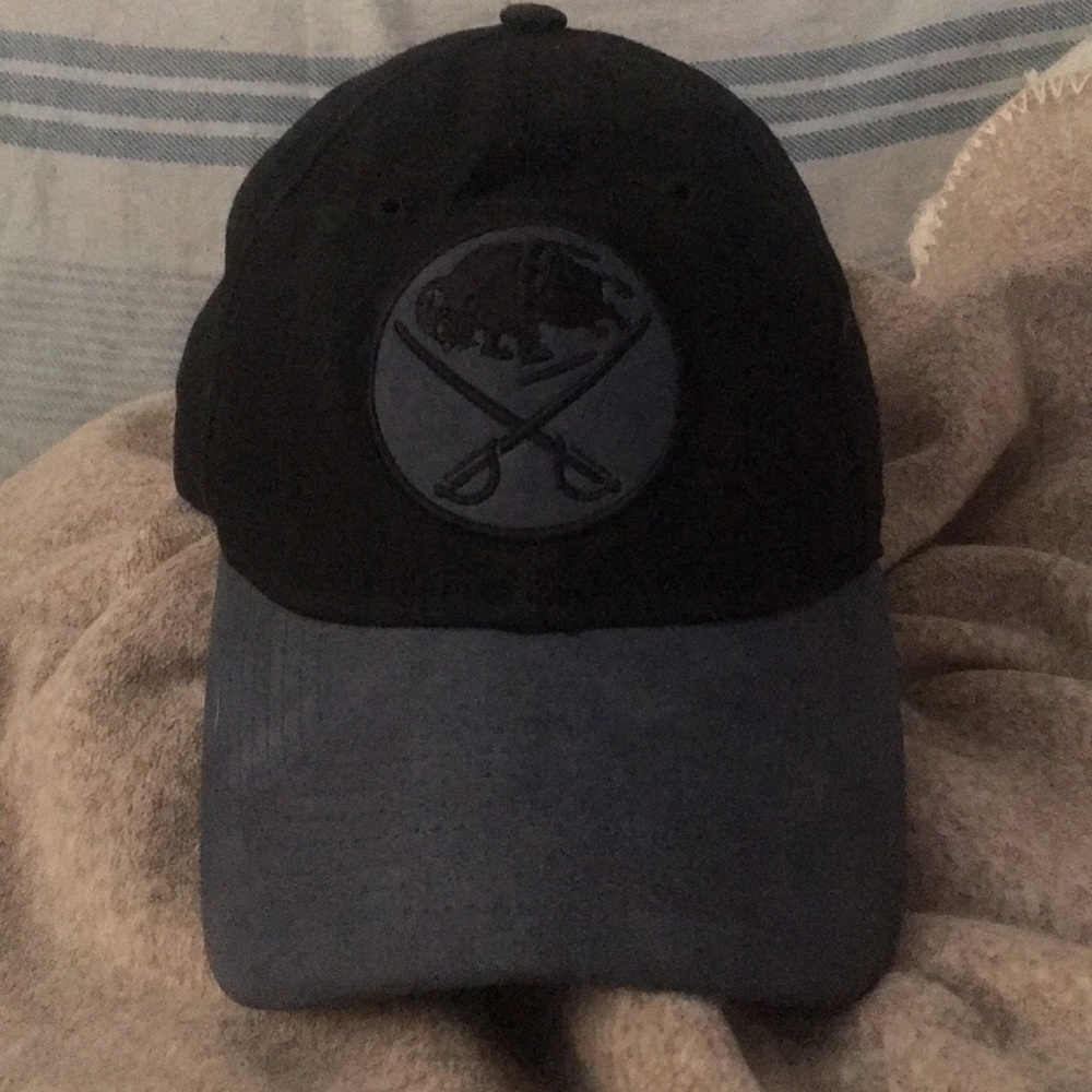 Buffalo Sabre’s hat